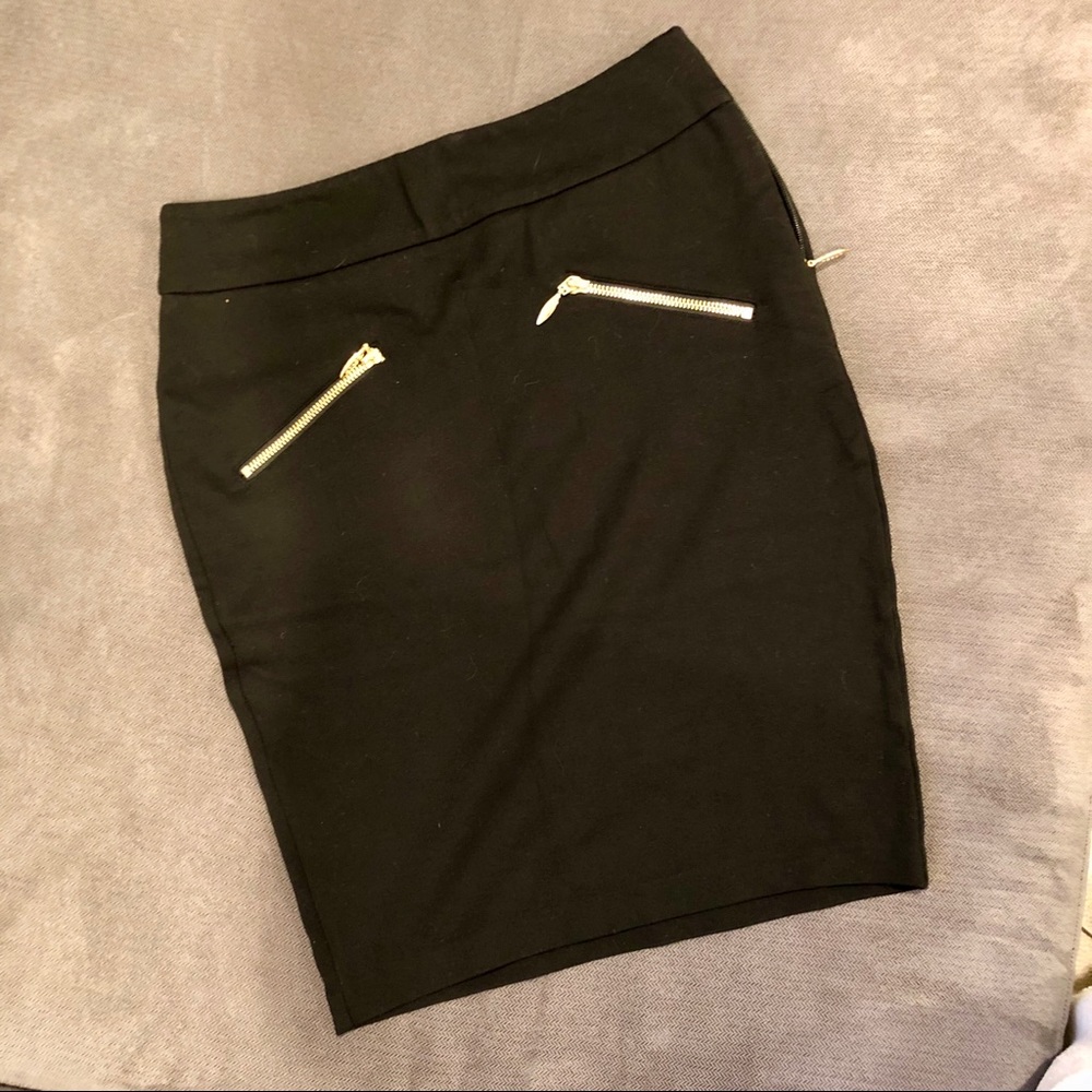 NWOT Juicy Couture Pencil Skirt w/ Gold Zippers 4